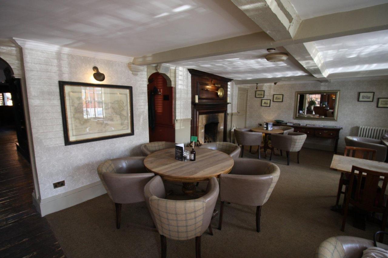 Hotel The Angel In Wootton Bassett Royal Wootton Bassett Zewnętrze zdjęcie