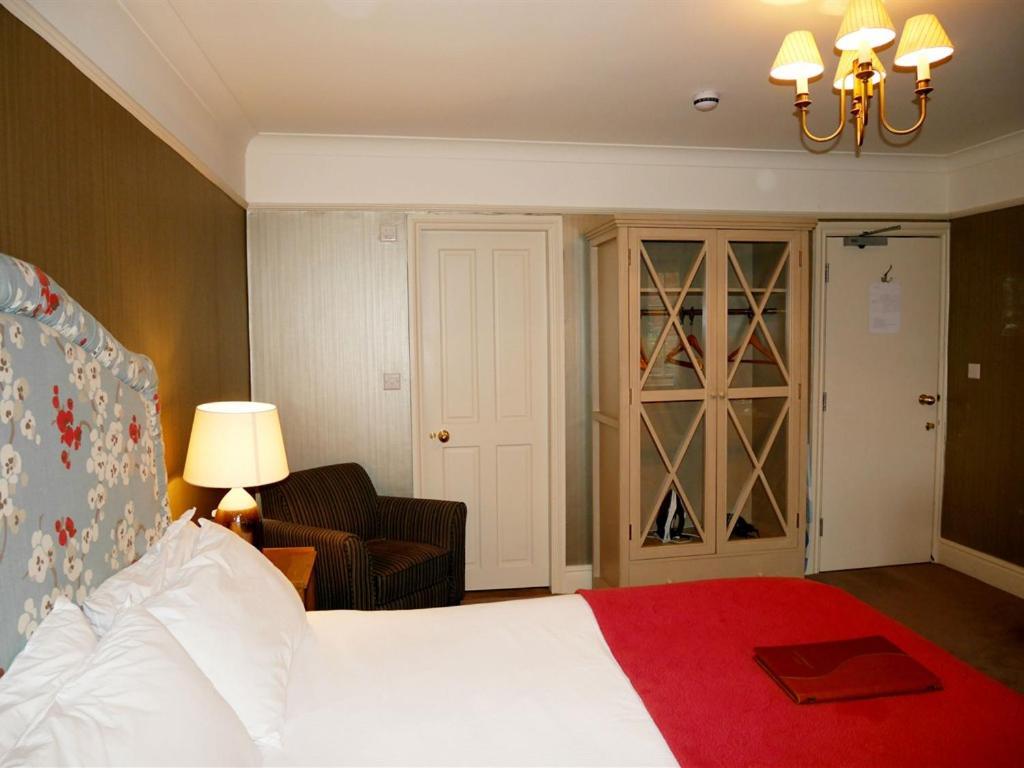 Hotel The Angel In Wootton Bassett Royal Wootton Bassett Zewnętrze zdjęcie