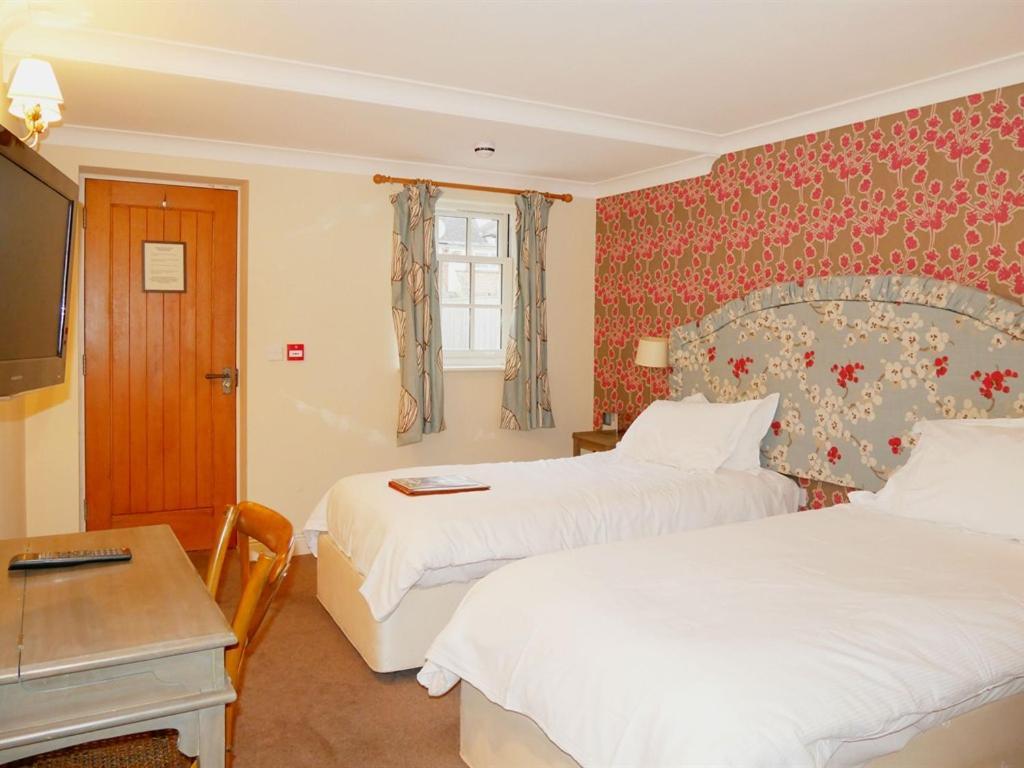 Hotel The Angel In Wootton Bassett Royal Wootton Bassett Zewnętrze zdjęcie