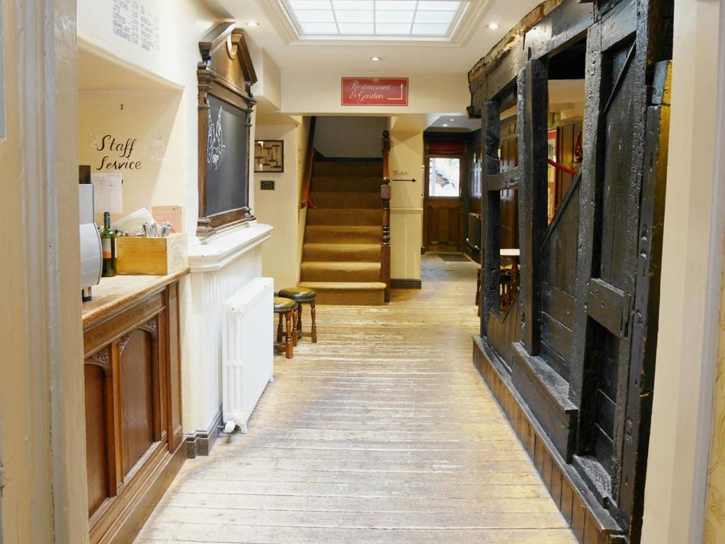 Hotel The Angel In Wootton Bassett Royal Wootton Bassett Zewnętrze zdjęcie
