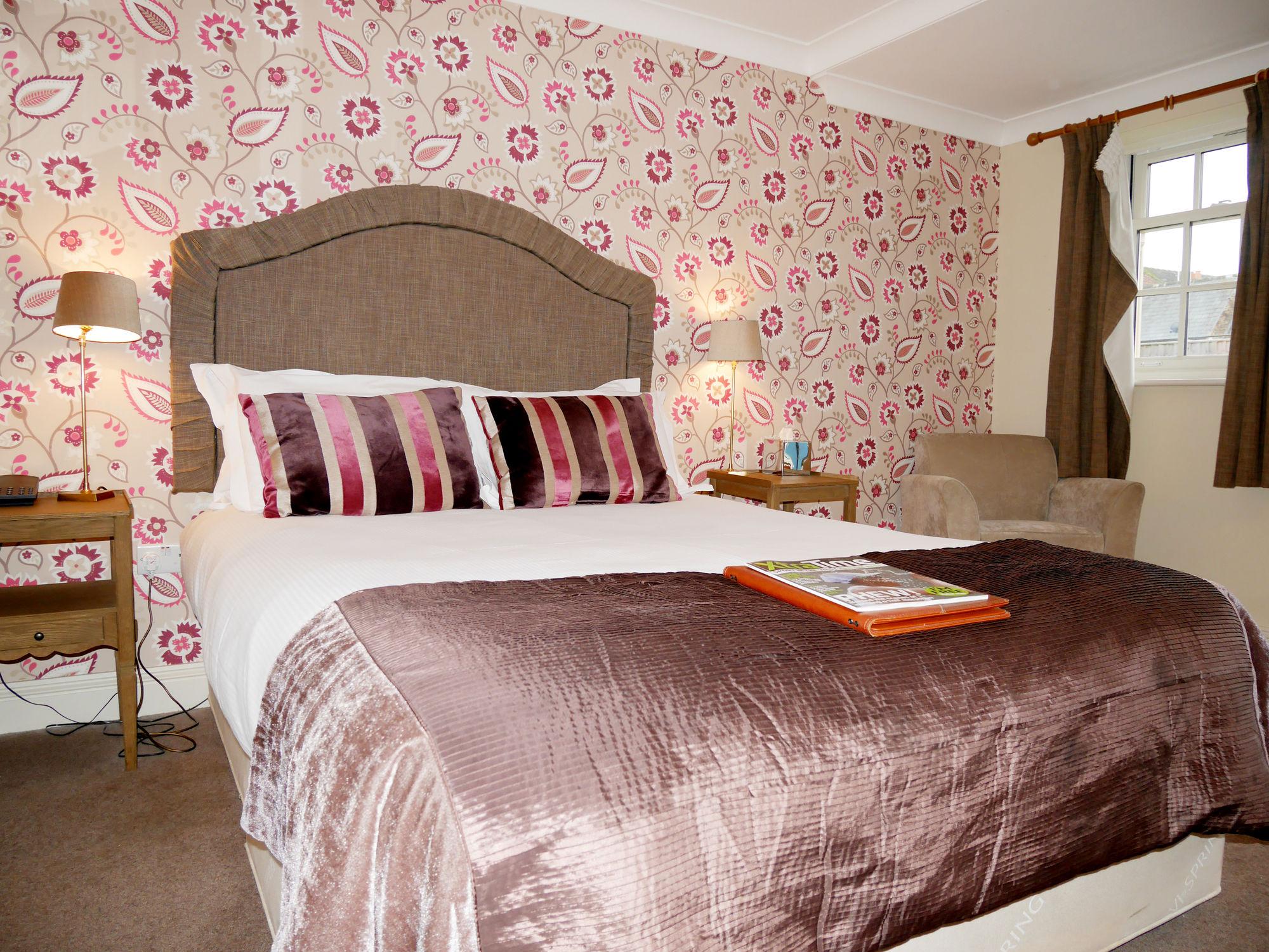 Hotel The Angel In Wootton Bassett Royal Wootton Bassett Zewnętrze zdjęcie